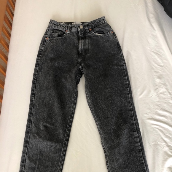 Zara Mom Fit Jeans - Picture 2 of 3
